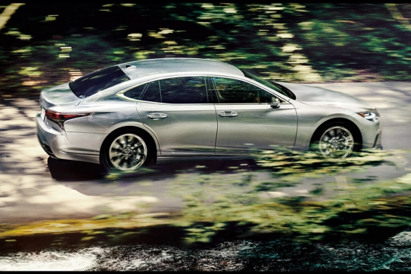 Lexus LS500 рестайлинг 2020, седан, 5 поколение (11.2020 - н.в.)