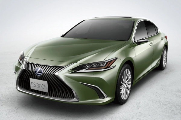 Lexus ES300h 2018, седан, 7 поколение, AXZH10 (09.2018 - 07.2021)