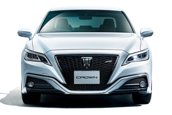 Toyota Crown 2017, седан, 15 поколение, S220 (10.2017 - 07.2022)