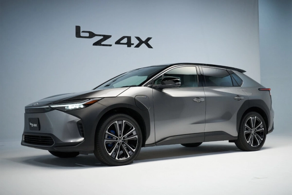Toyota bZ4X 2021, джип/suv 5 дв., 1 поколение (10.2021 - н.в.)