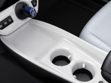 Toyota Prius PHV 2017, лифтбек, 4 поколение, ZVW52 (02.2017 - 01.2023) 16